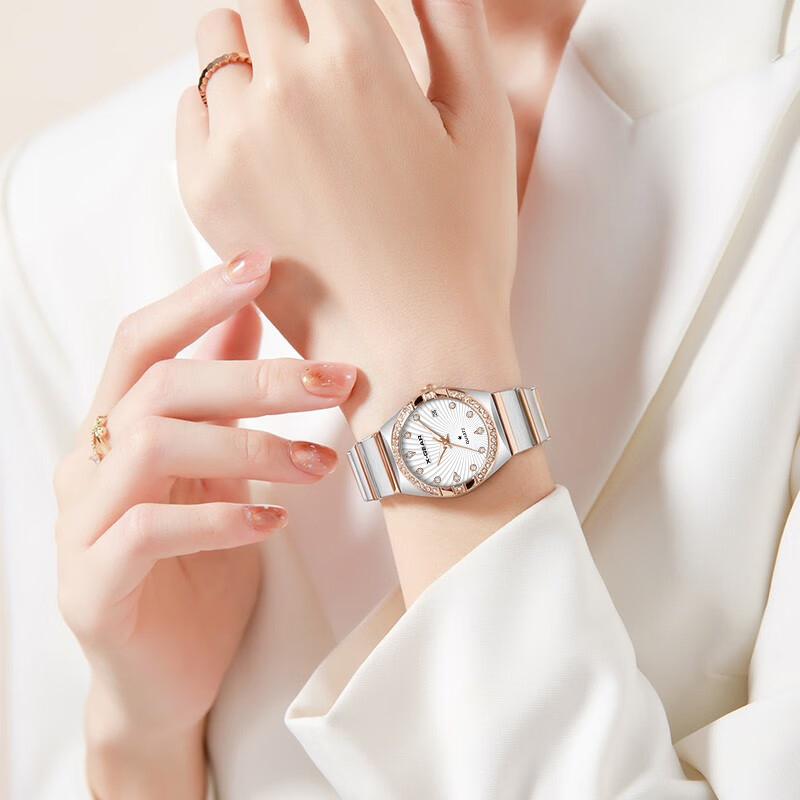 ساعة يد نسائية فاخرة وعصرية بح - مراجعة Luxury X I Watch وسعره