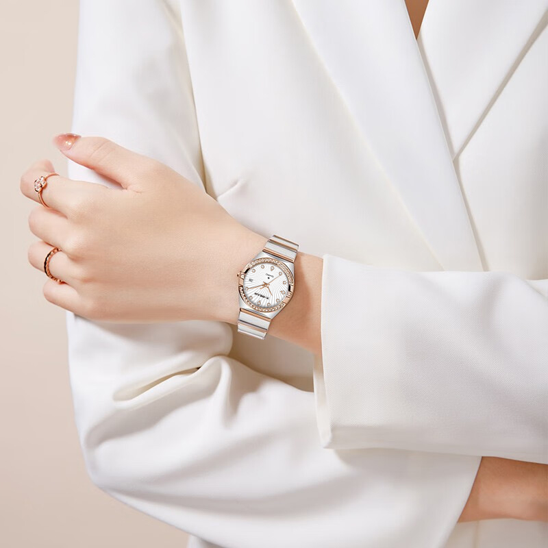 ساعة يد نسائية فاخرة أنيقة مضي - مراجعة Luxury X I Watch وسعره